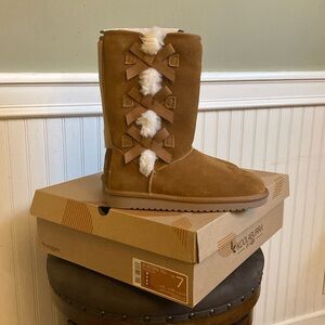 Kookaburra By UGG kids tall boots size 7